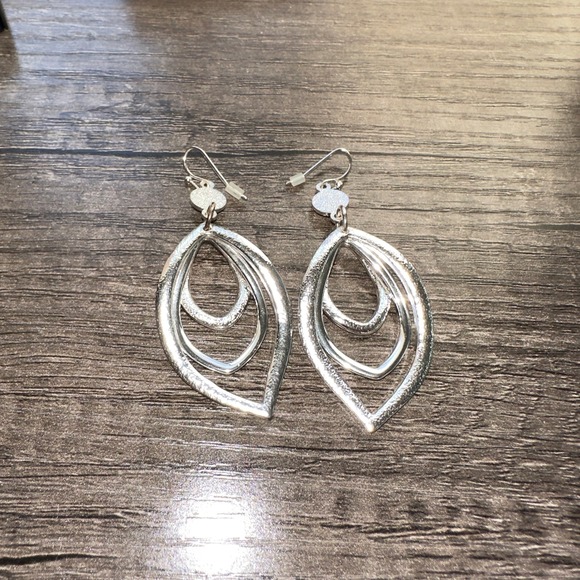 Avon Double Luxe Loop Drop Earrings 2016 *FLAW* - Picture 2 of 6